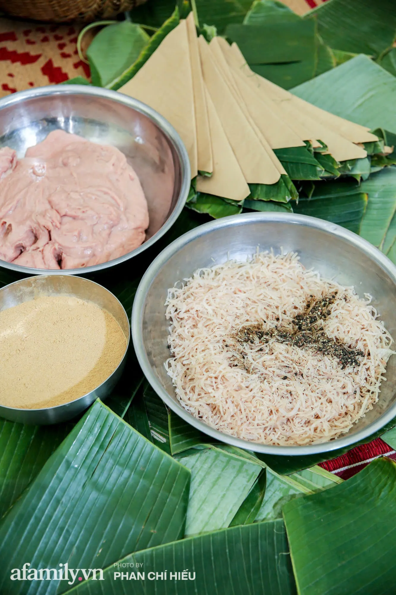 Nguyên liệu làm Nem Chua